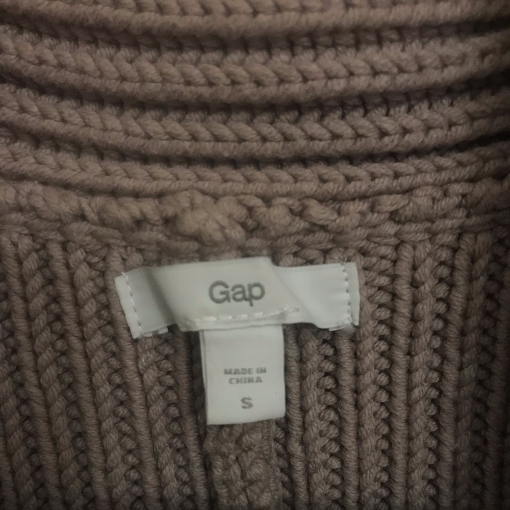 GAP Vest - Picture 3 of 3